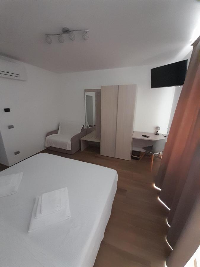 B&B Angela Valdinon Predaia Exteriör bild