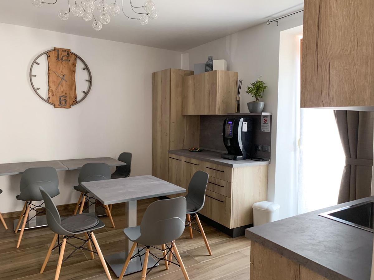 B&B Angela Valdinon Predaia Exteriör bild