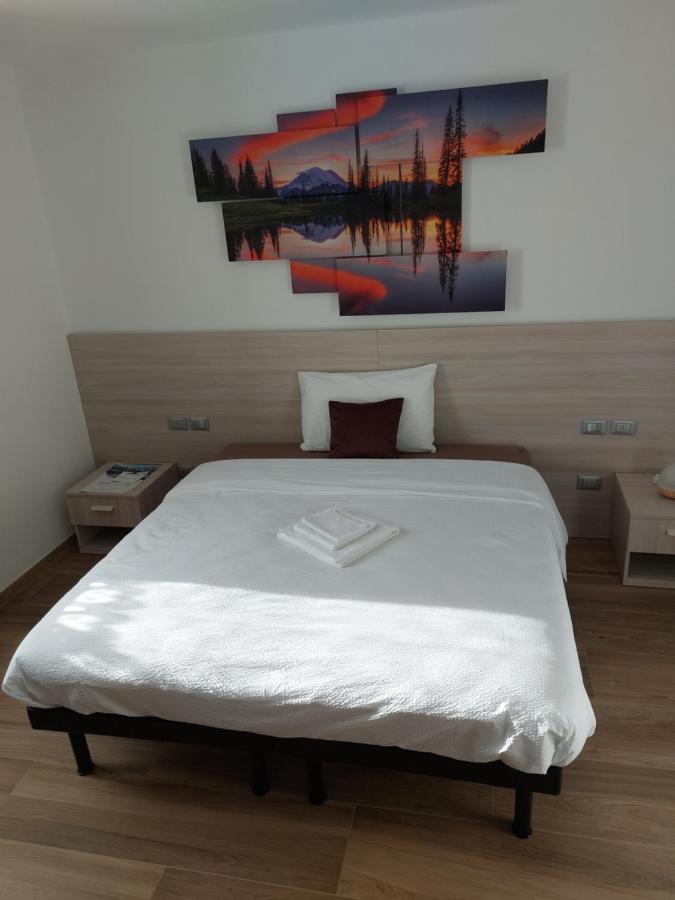 B&B Angela Valdinon Predaia Exteriör bild