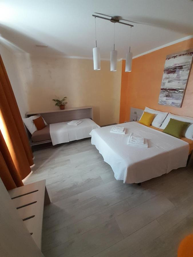 B&B Angela Valdinon Predaia Exteriör bild